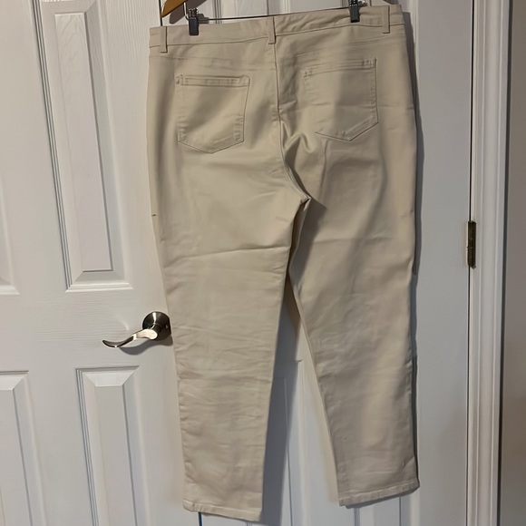 Cream embroidered pants - Picture 6 of 6